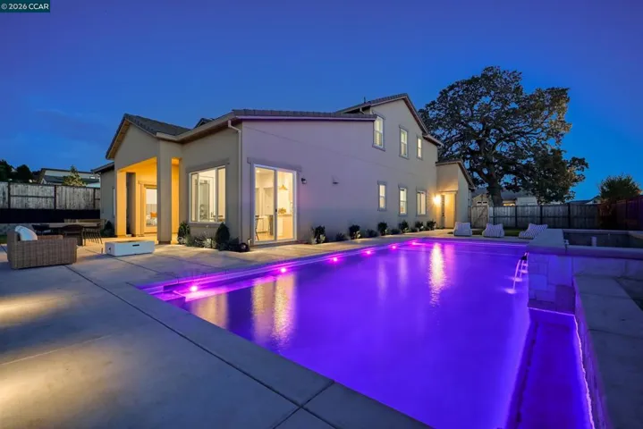 1023 Bridger Dr, Rescue, California 95672