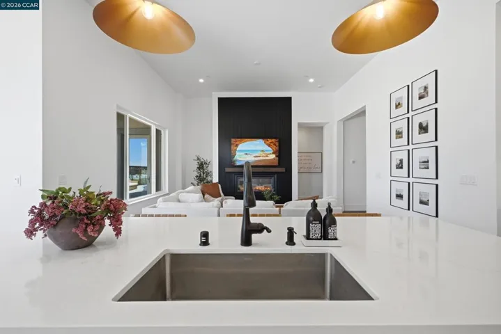 1023 Bridger Dr, Rescue, California 95672