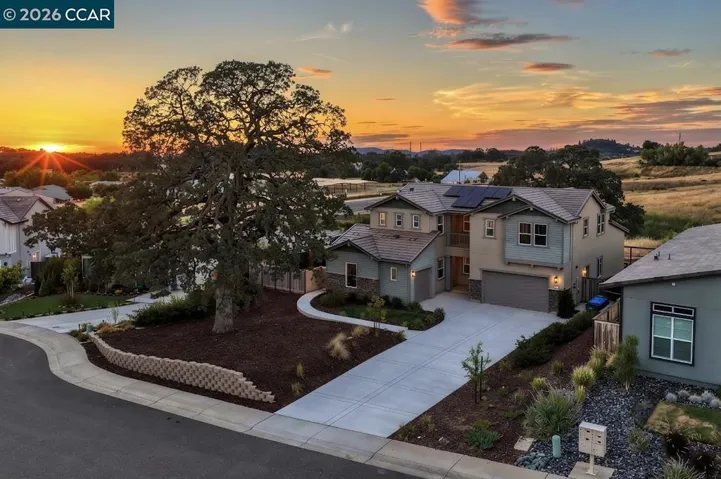 1023 Bridger Dr, Rescue, California 95672