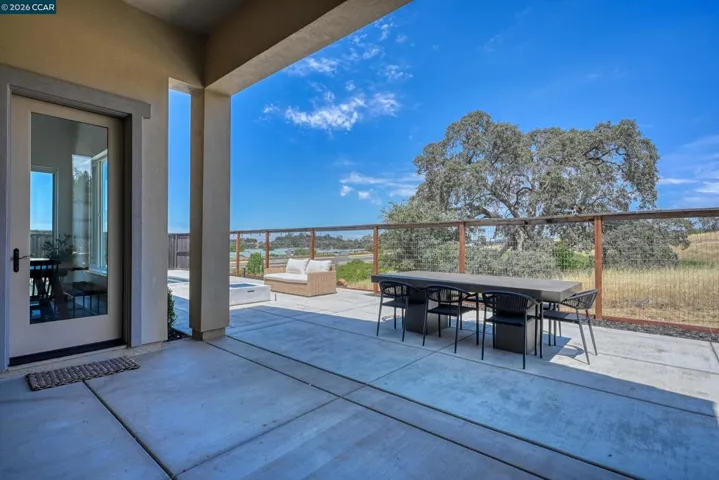 1023 Bridger Dr, Rescue, California 95672