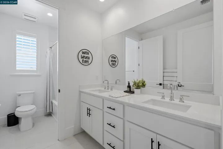 1023 Bridger Dr, Rescue, California 95672