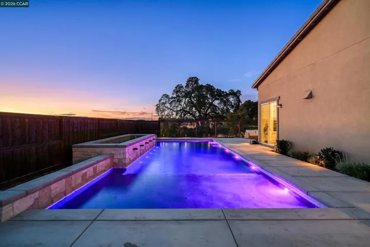 1023 Bridger Dr, Rescue, California 95672