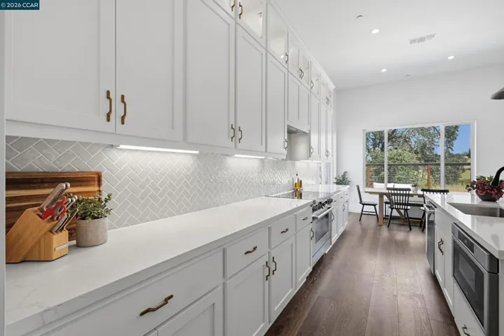 1023 Bridger Dr, Rescue, California 95672