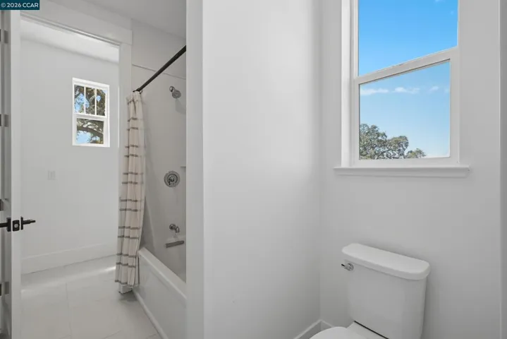 1023 Bridger Dr, Rescue, California 95672