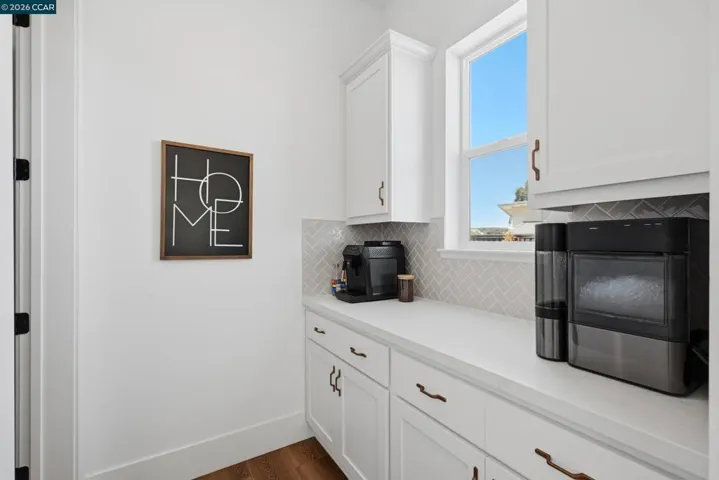 1023 Bridger Dr, Rescue, California 95672