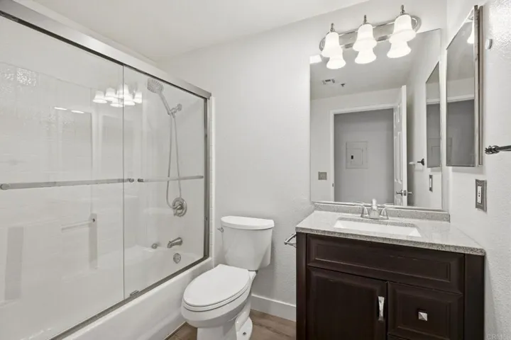 640 Camino De La Reina 1313, San Diego, California 92108