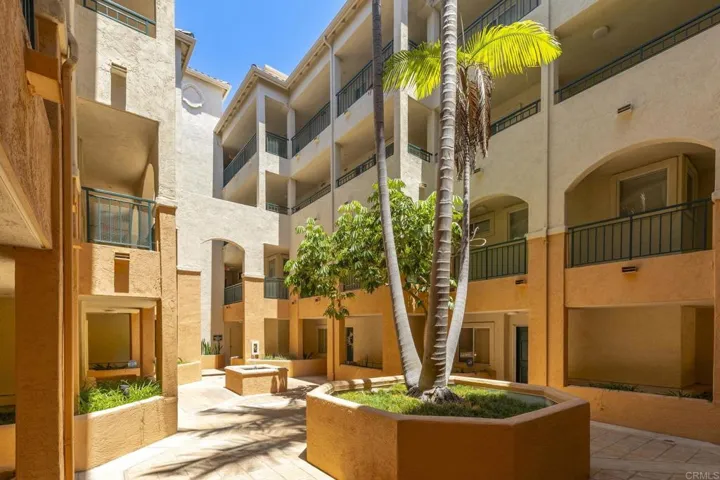 640 Camino De La Reina 1313, San Diego, California 92108