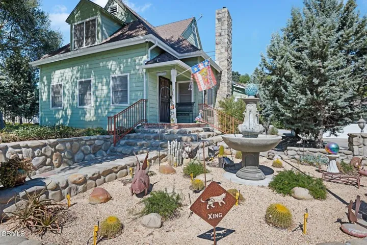 21-Front Garden
