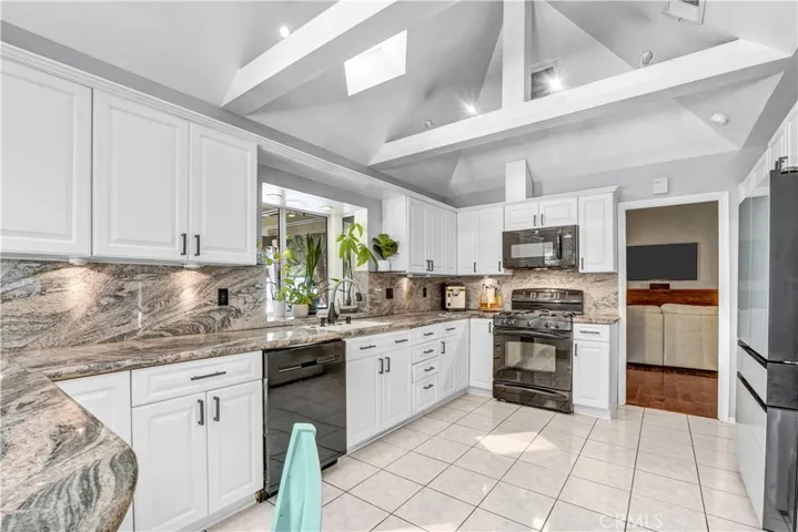 8329 Capistrano, West Hills, California 91304