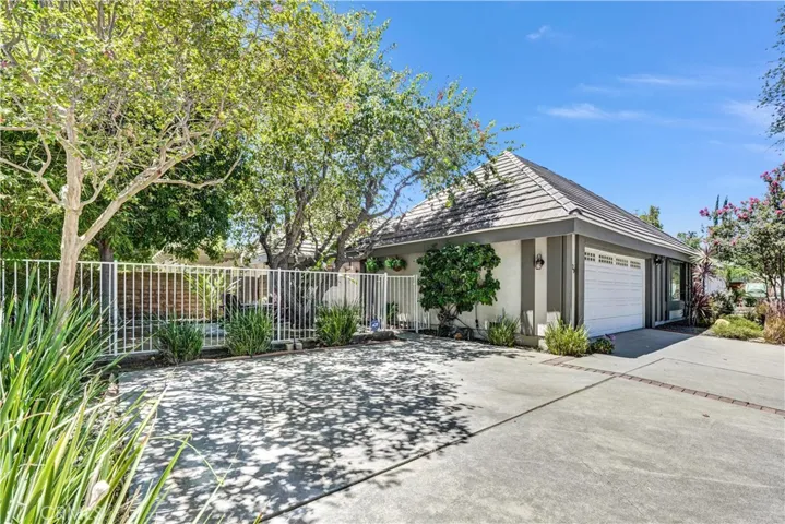 8329 Capistrano, West Hills, California 91304