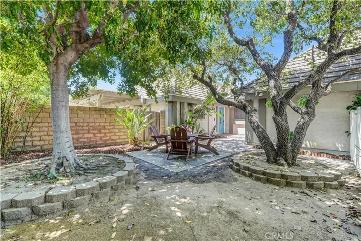 8329 Capistrano, West Hills, California 91304