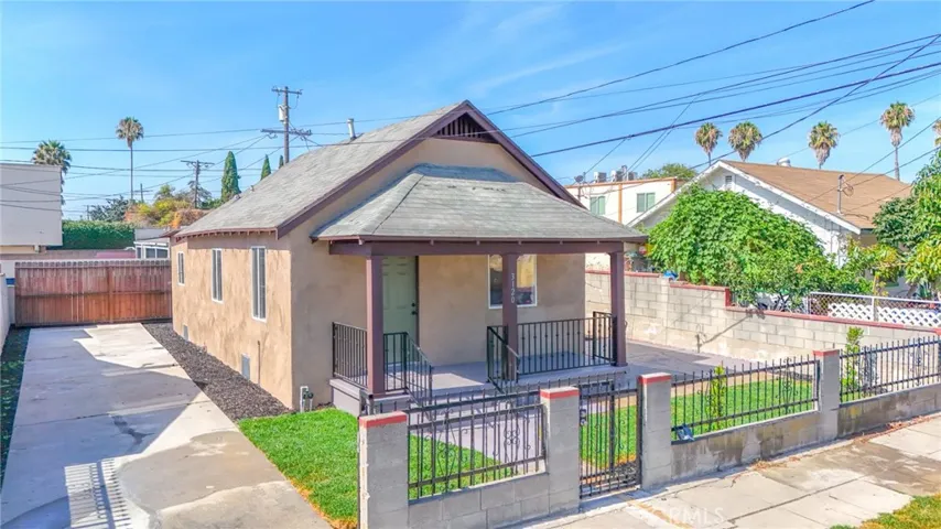 3120 W 63rd, Los Angeles, California 90043