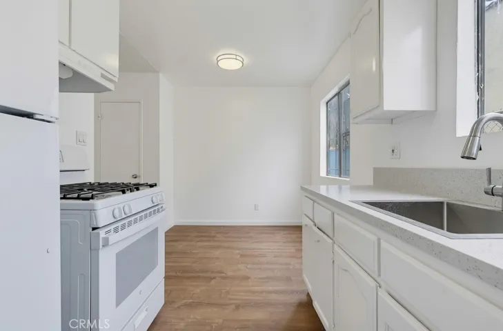 Unit 2 - Kitchen & Dining Area