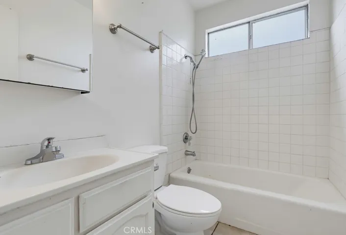 Unit 3 - Bathroom