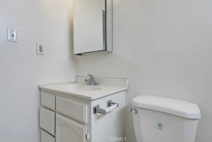 Unit 3 - Bathroom (Additional View)