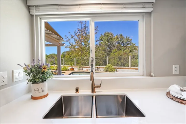 2 Firecrest, Aliso Viejo, California 92656