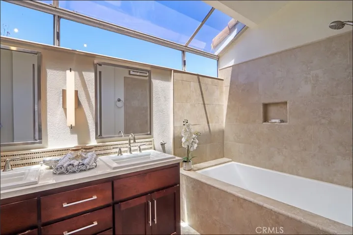 2 Firecrest, Aliso Viejo, California 92656