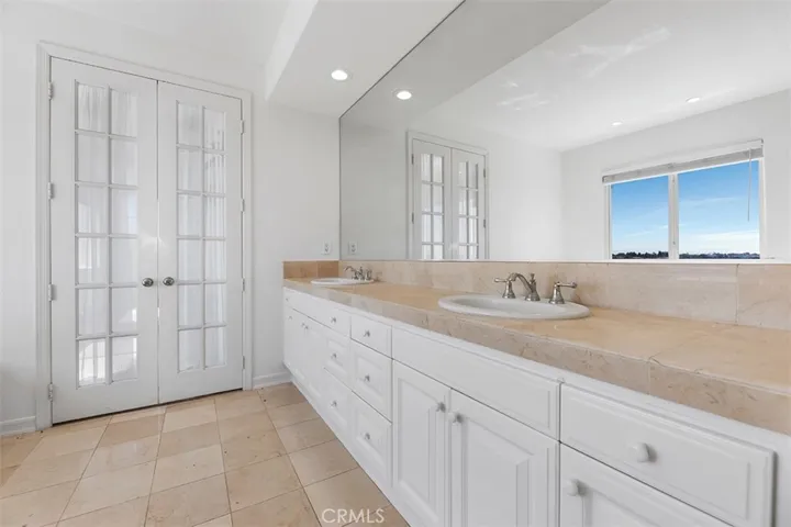 901 Spring Tide Drive, Newport Beach, California 92660