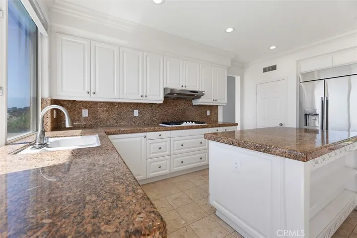 901 Spring Tide Drive, Newport Beach, California 92660