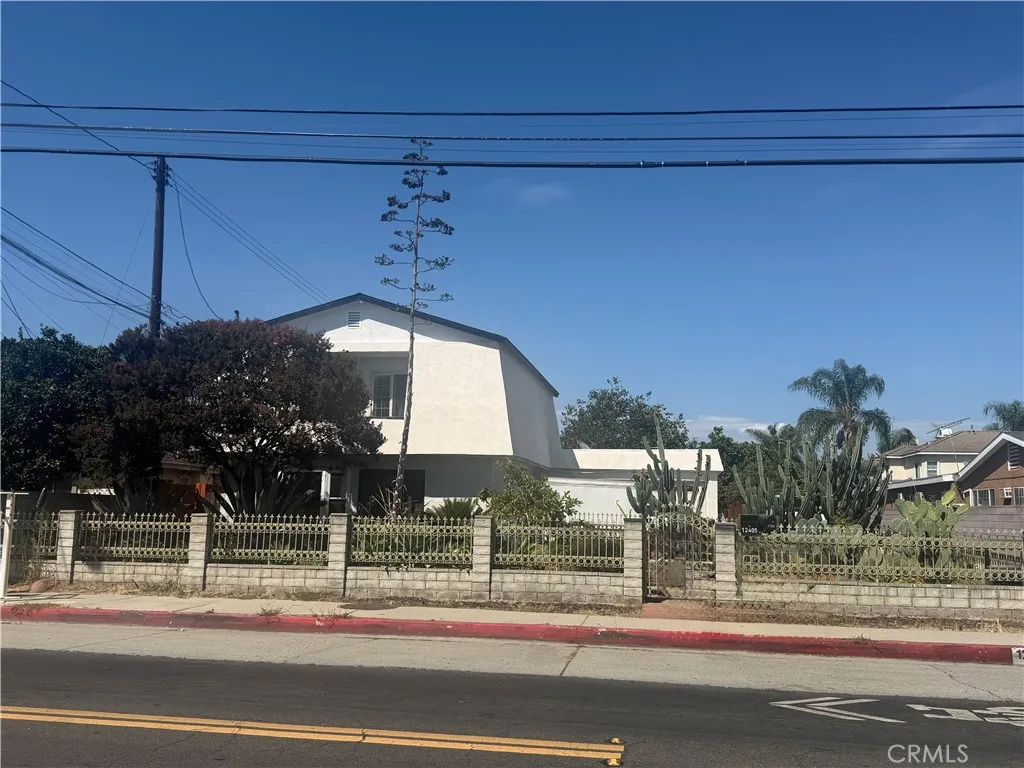 12407 Elliott Ave