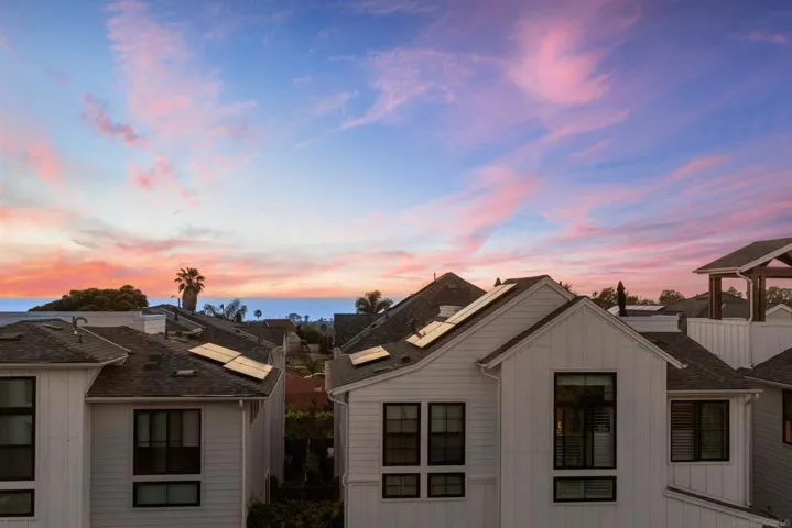 1602 San Remo Place 201, Encinitas, California 92024