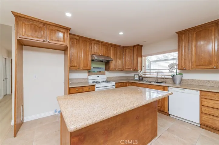 545 E Spruce Street, Ontario, California 91761