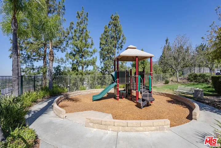 12110 Via Santa Rosa, Los Angeles, California 91342