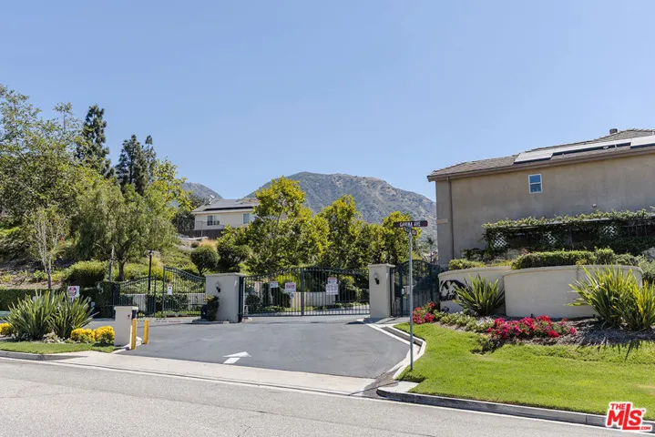 12110 Via Santa Rosa, Los Angeles, California 91342