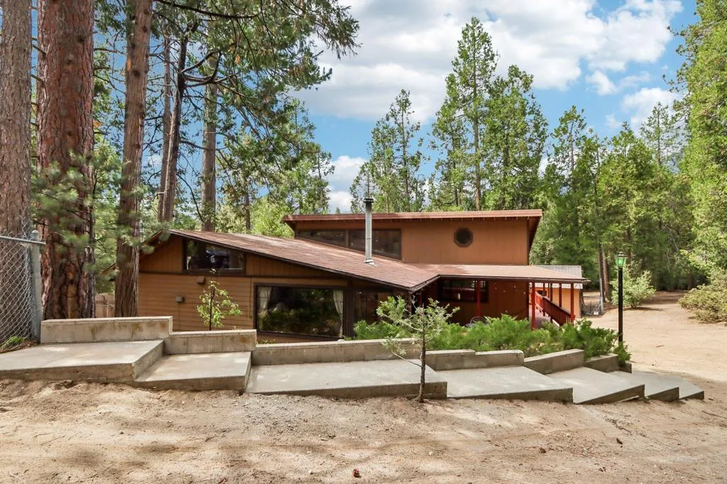 54820 Fern Dr