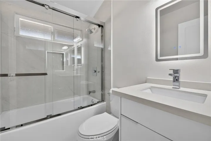 Hall Bathroom
