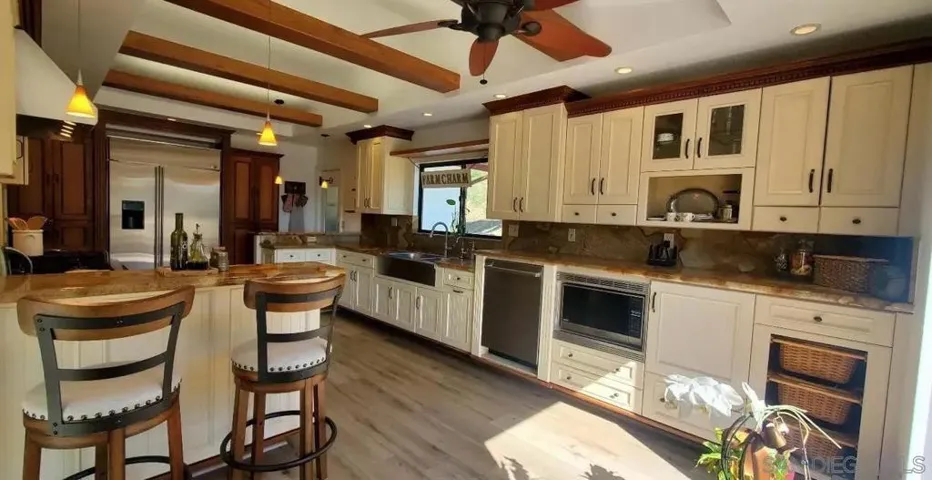 5827 Stallion Oaks Rd, El Cajon, California 92019