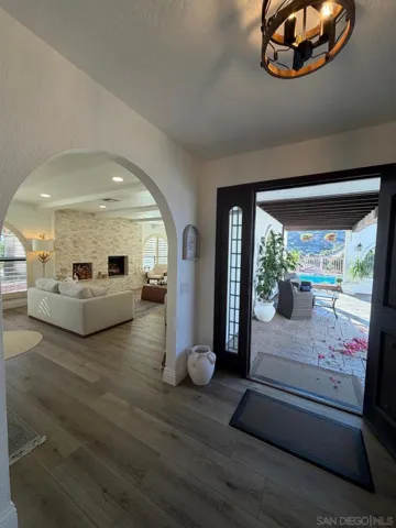 5827 Stallion Oaks Rd, El Cajon, California 92019