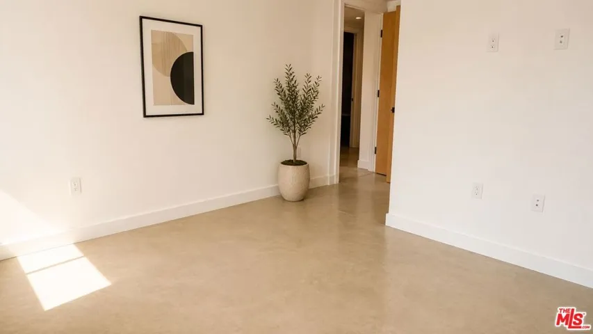 Bedroom 2 (second view)