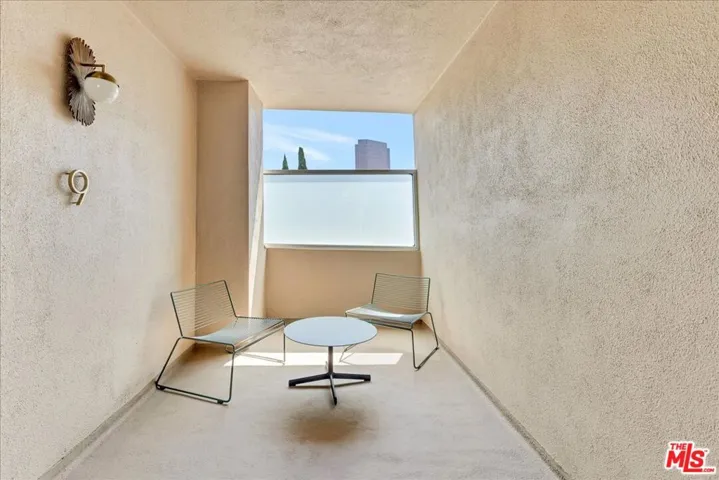 210 S Hamilton Drive 04, Beverly Hills, California 90211