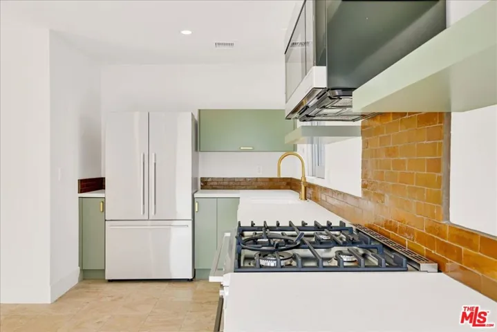 210 S Hamilton Drive 04, Beverly Hills, California 90211