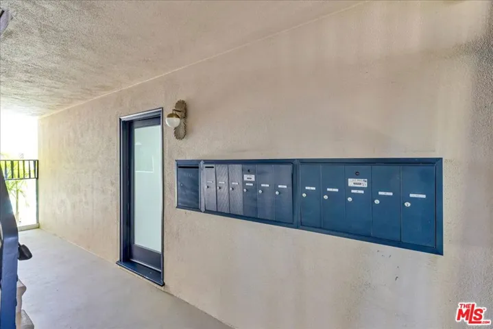 210 S Hamilton Drive 04, Beverly Hills, California 90211