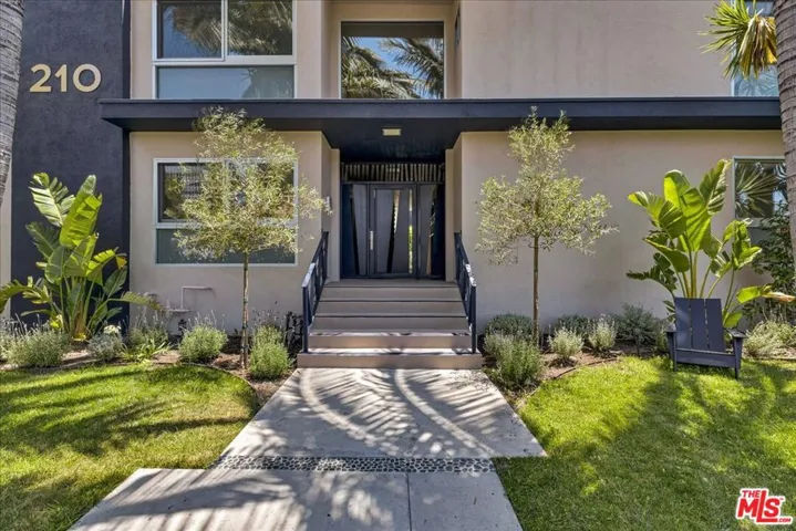 210 S Hamilton Drive 04, Beverly Hills, California 90211