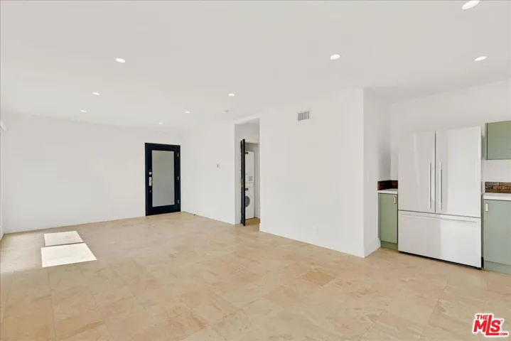 210 S Hamilton Drive 04, Beverly Hills, California 90211