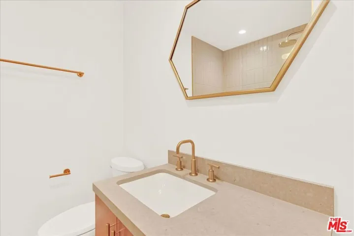 210 S Hamilton Drive 04, Beverly Hills, California 90211
