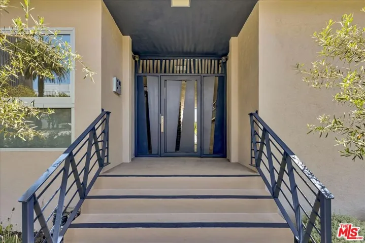 210 S Hamilton Drive 04, Beverly Hills, California 90211
