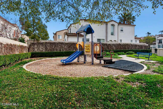 11805 Catania Ct Moorpark CA-small-046-0