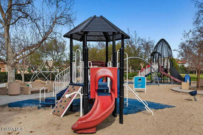 11805 Catania Ct Moorpark CA-small-053-0