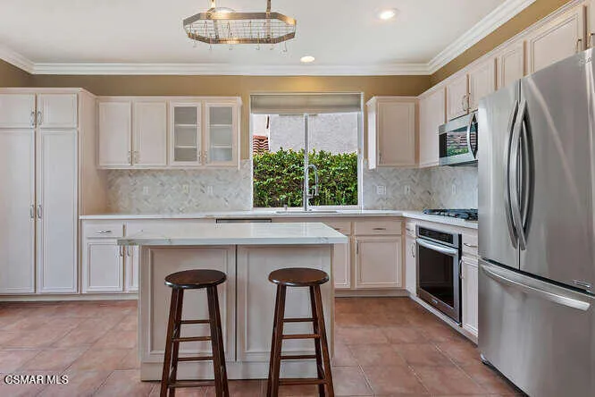 11805 Catania Ct Moorpark CA-small-015-0