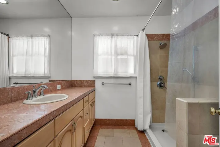315 26th Street, Santa Monica, California 90402