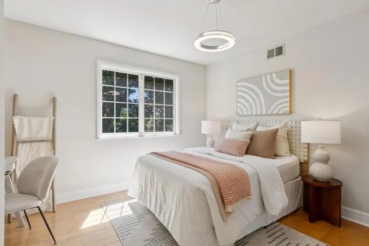 20210 La Paloma Avenue, Saratoga, California 95070