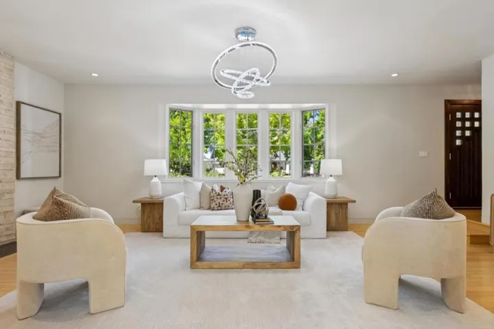 20210 La Paloma Avenue, Saratoga, California 95070