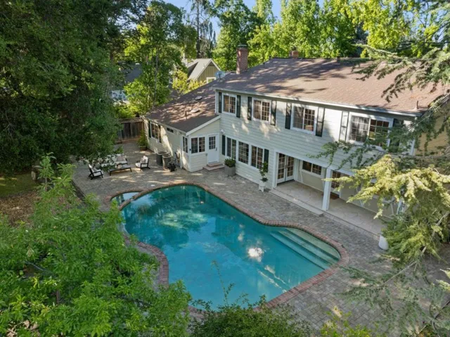 20210 La Paloma Avenue, Saratoga, California 95070