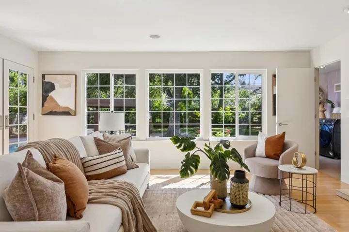 20210 La Paloma Avenue, Saratoga, California 95070