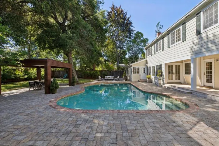 20210 La Paloma Avenue, Saratoga, California 95070