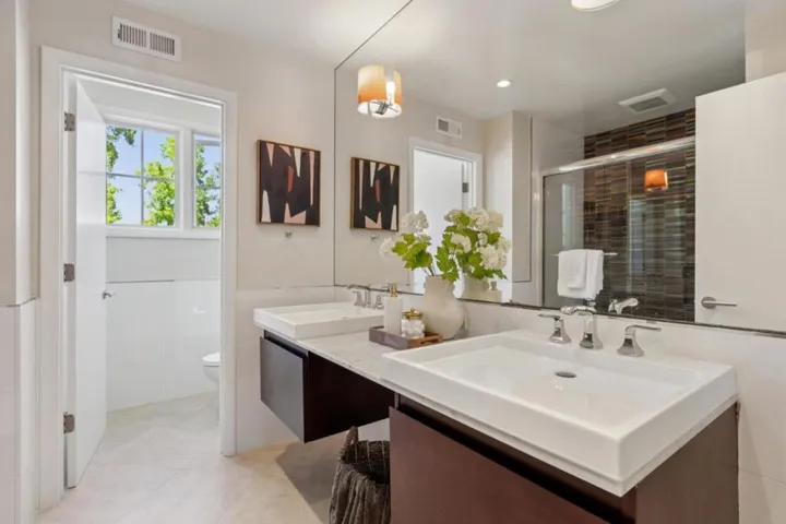 20210 La Paloma Avenue, Saratoga, California 95070